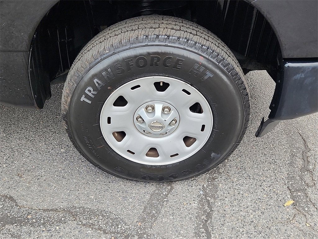 Used 2017 Nissan Titan S image 8