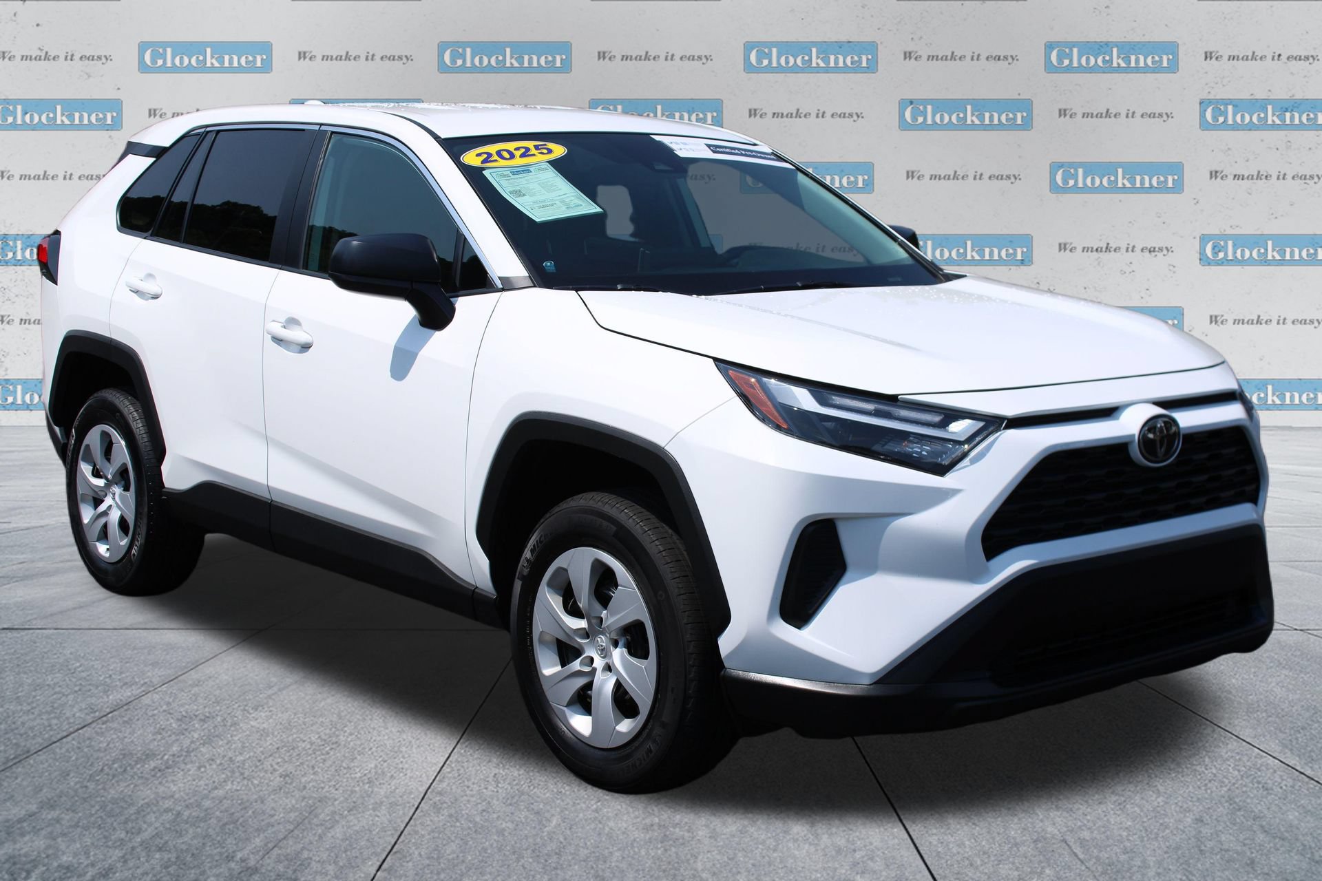 Used 2025 Toyota RAV4 LE AWD/4WD image 3