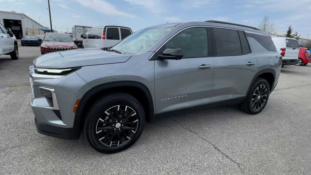 New 2026 Chevrolet Traverse LT w/ Sun and Wheel Package image 6