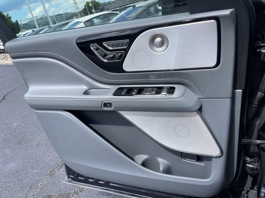 Used 2020 Lincoln Aviator Reserve w/ Equipment Group 202A AWD/4WD image 20