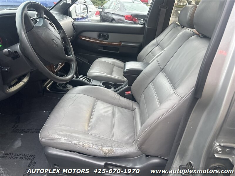 Used 1999 Nissan Pathfinder LE image 20