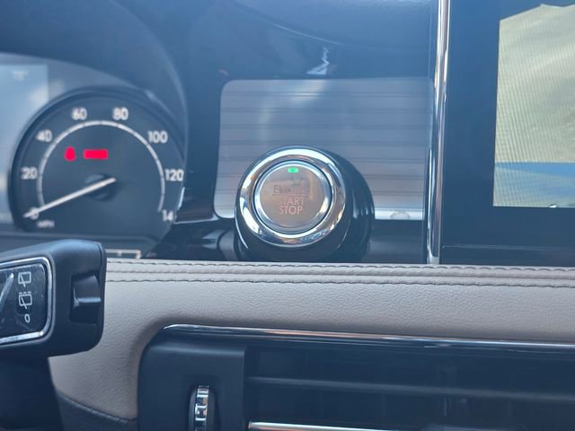 Used 2022 Lincoln Corsair FWD w/ Equipment Group 101A image 23