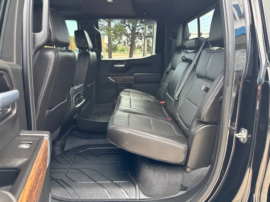 Used 2020 Chevrolet Silverado 1500 High Country w/ Technology Package AWD/4WD image 24