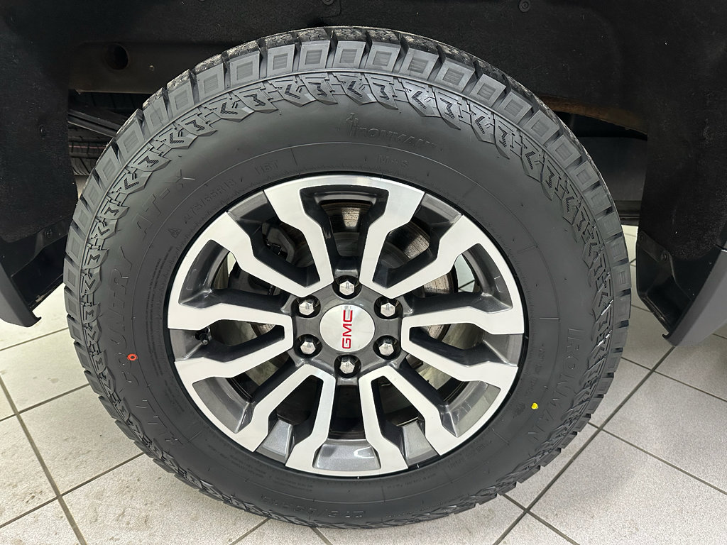 Used 2021 GMC Sierra 1500 AT4 w/ AT4 Premium Package image 18