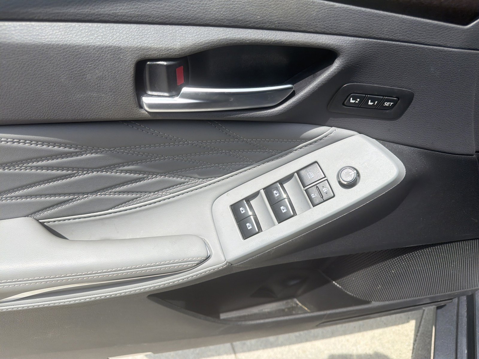 Used 2020 Toyota Avalon Limited w/ Advanced Safety Package FWD image 14