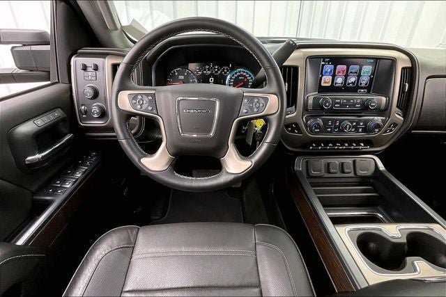 Used 2018 GMC Sierra 2500 Denali w/ Duramax Plus Package AWD/4WD image 5