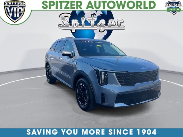 Certified 2025 Kia Sorento S FWD image 2