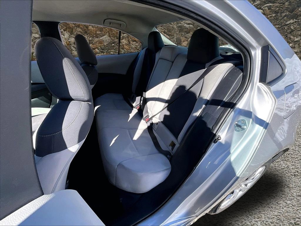 Used 2022 Toyota Corolla LE image 23