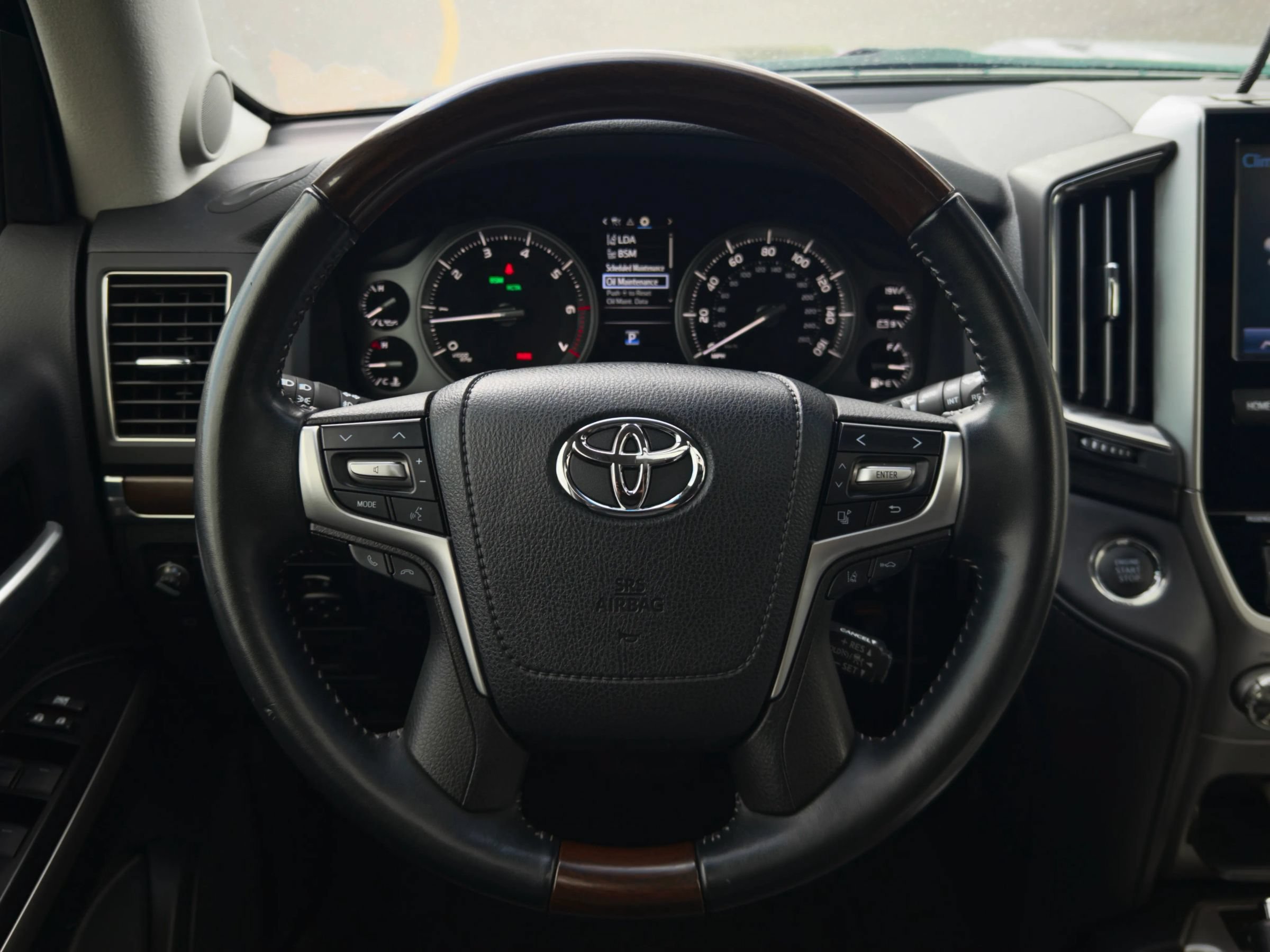 Used 2019 Toyota Land Cruiser AWD/4WD image 31