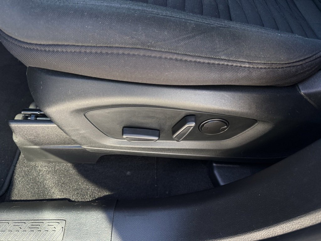 Certified 2020 Ford Explorer XLT image 11