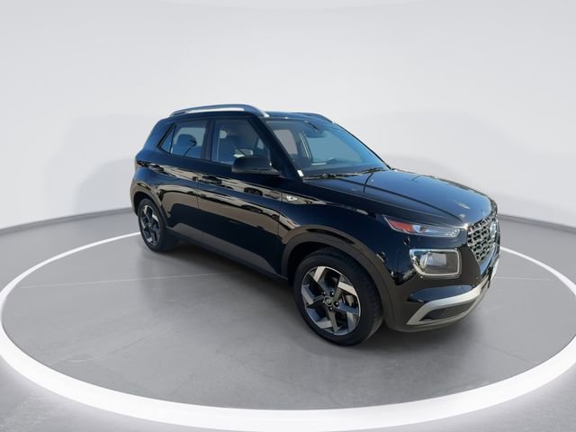 Certified 2023 Hyundai Venue SEL FWD image 2