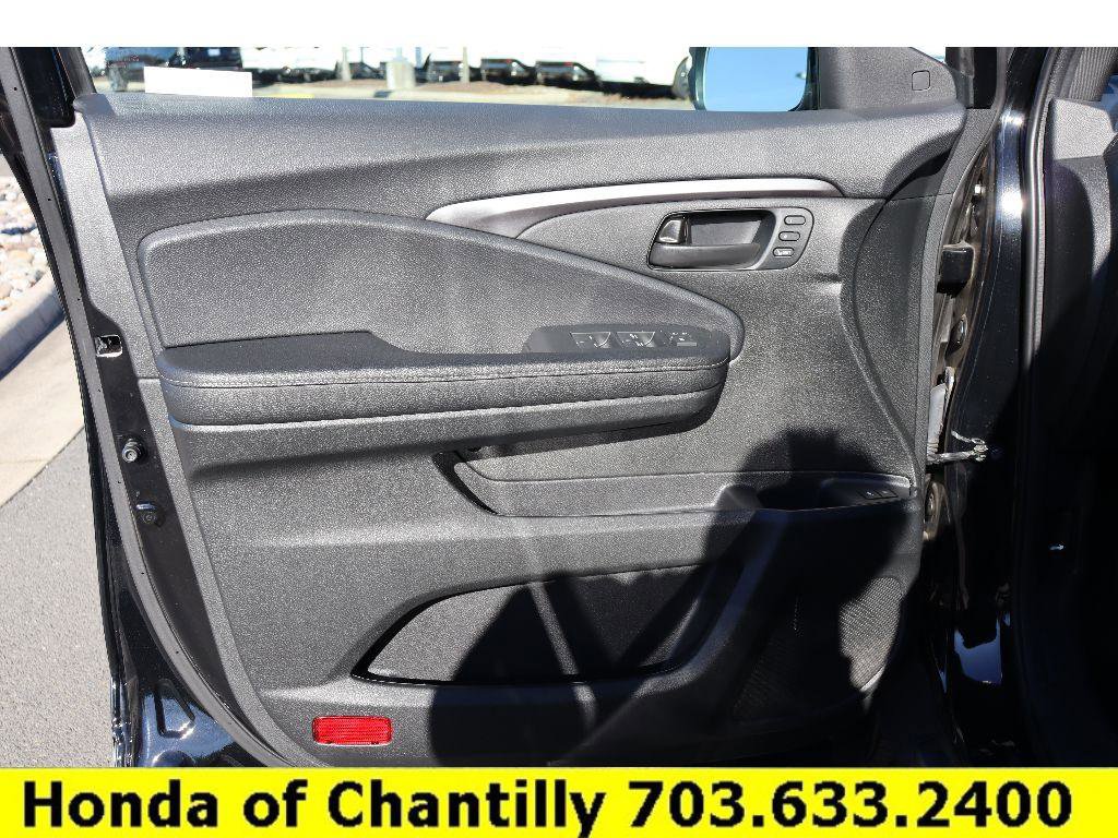 Certified 2024 Honda Passport EX-L image 26