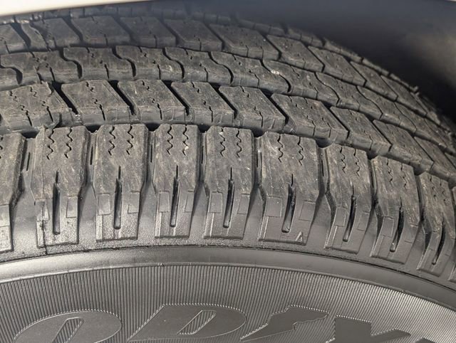 Used 2024 Chevrolet Tahoe Premier AWD/4WD image 9