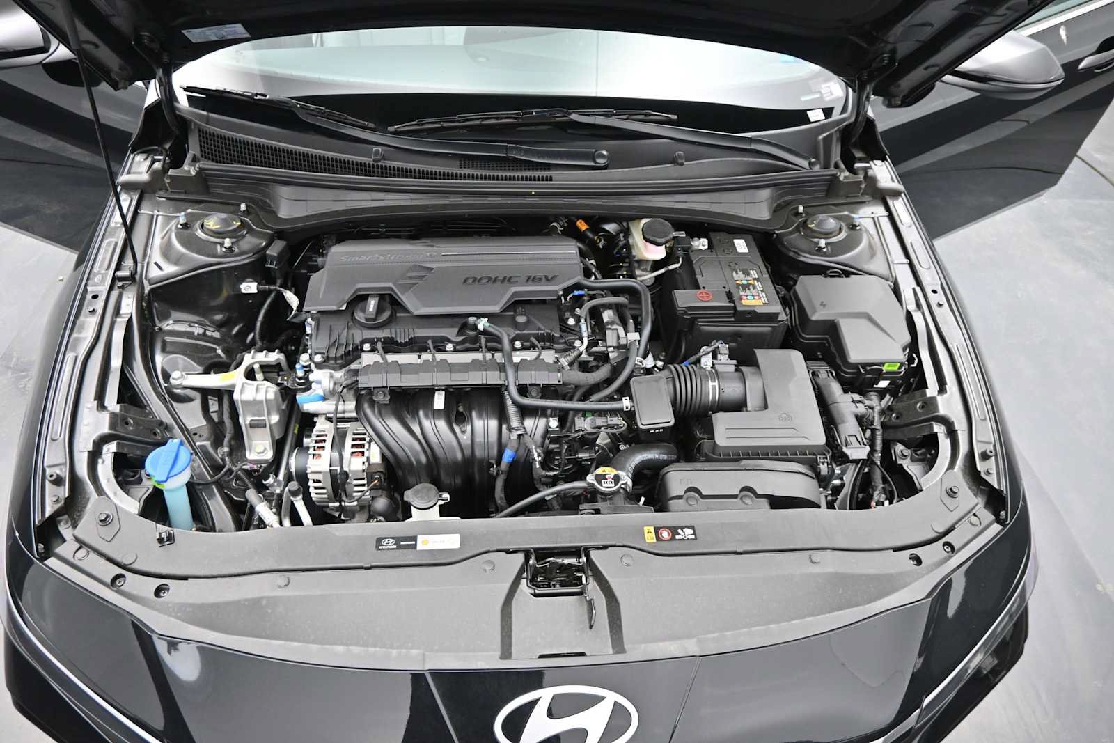 New 2026 Hyundai Elantra Limited FWD image 26