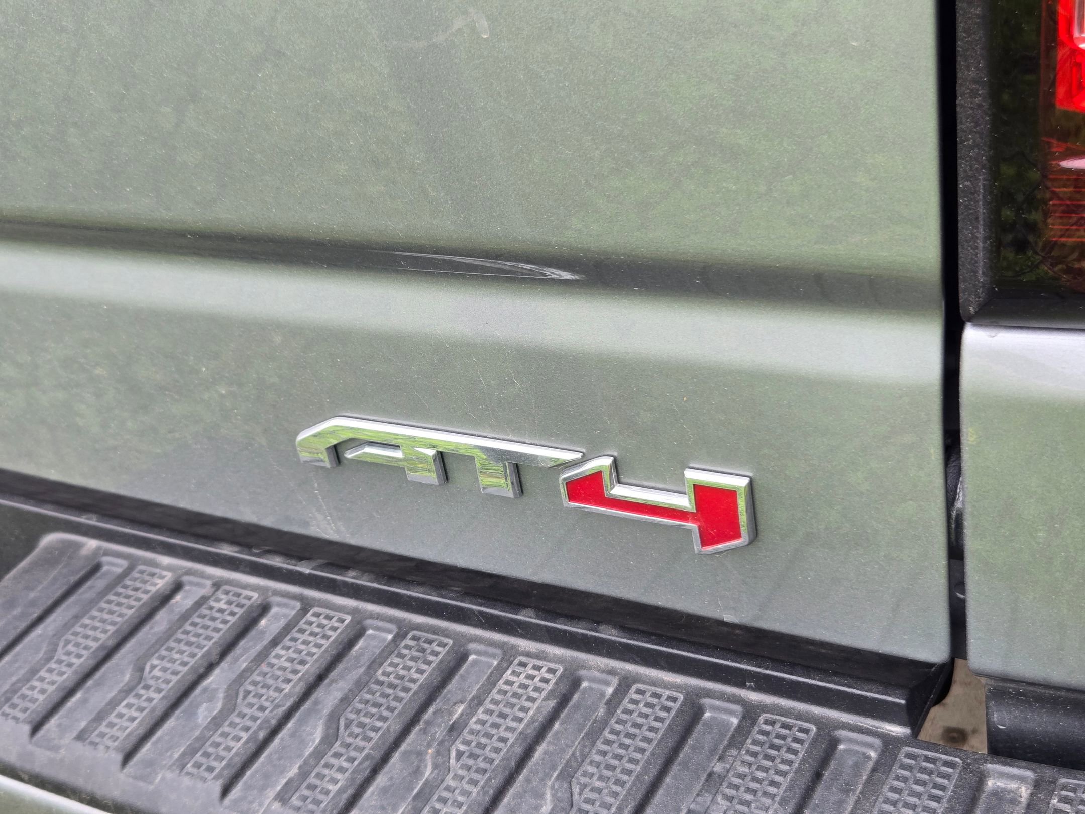Used 2024 GMC Sierra 1500 AT4 w/ AT4 Premium Package AWD/4WD image 9