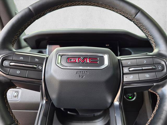 Used 2025 GMC Acadia AT4 AWD/4WD image 16