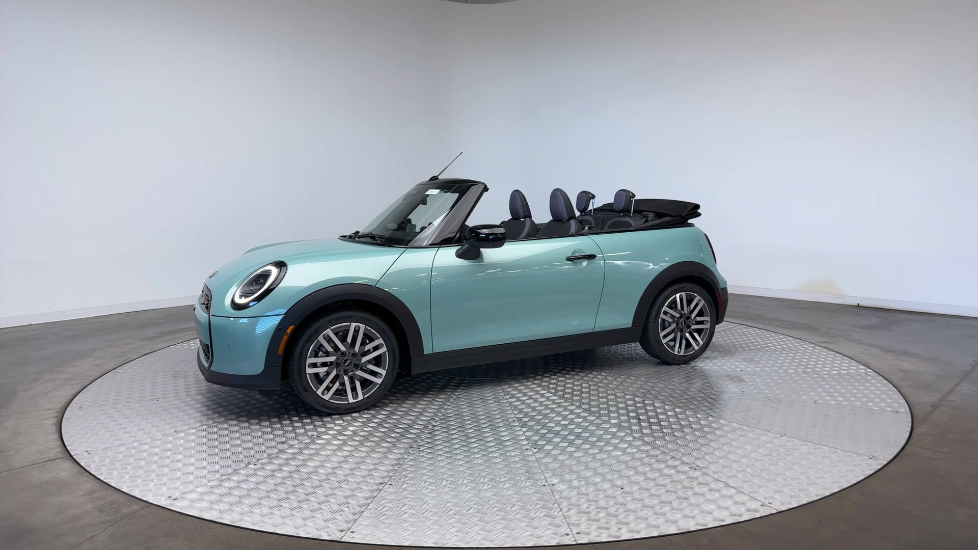 New 2026 MINI Cooper S FWD image 4
