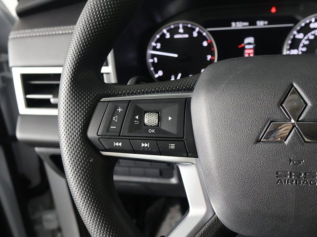 New 2026 Mitsubishi Outlander ES AWD/4WD image 36