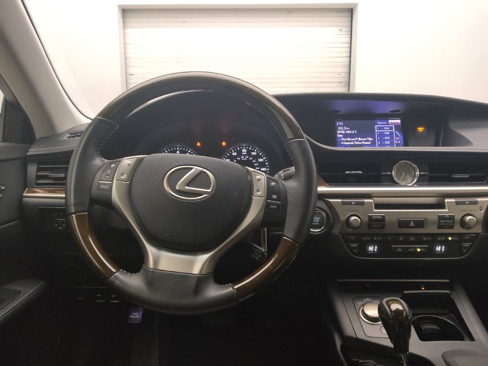 Used 2014 Lexus ES 350 w/ Premium Package image 22