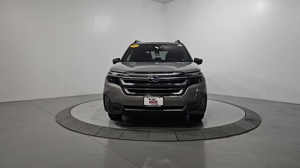 Used 2025 Subaru Forester Limited AWD/4WD image 10