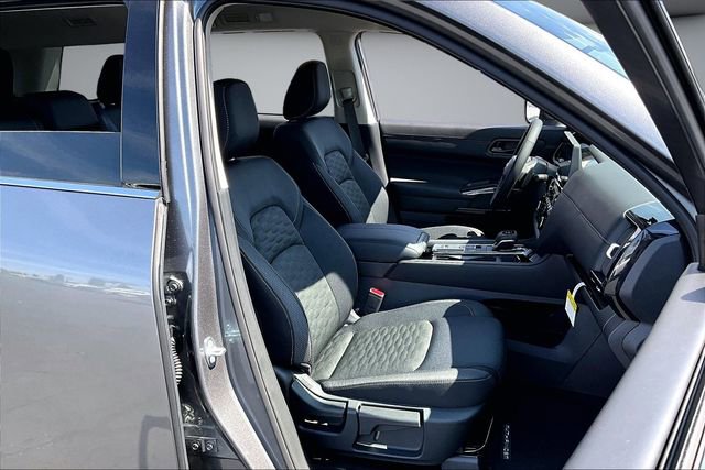 New 2026 Nissan Pathfinder SV FWD image 9