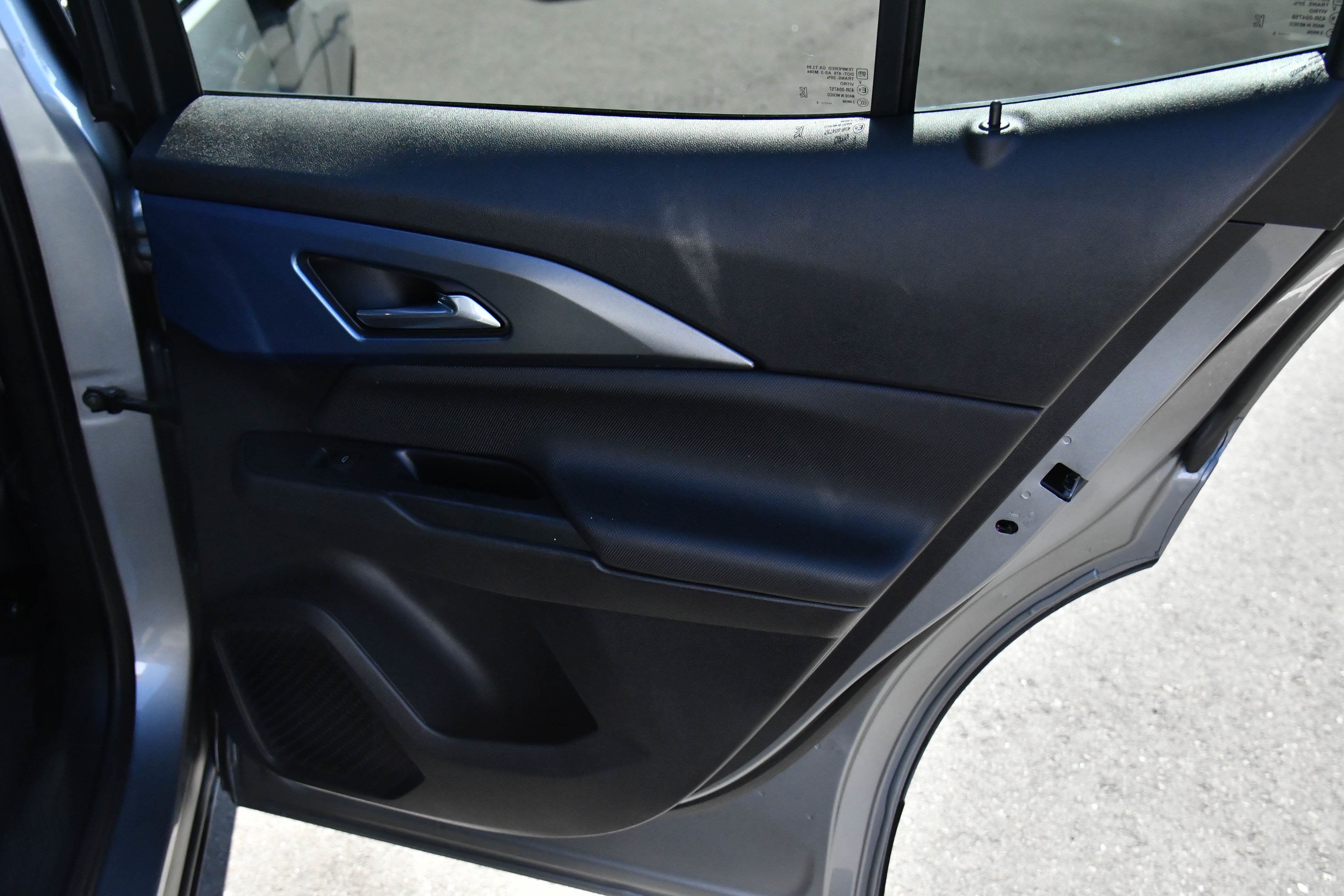 Used 2025 Chevrolet Equinox EV LT w/ Convenience Package FWD image 50