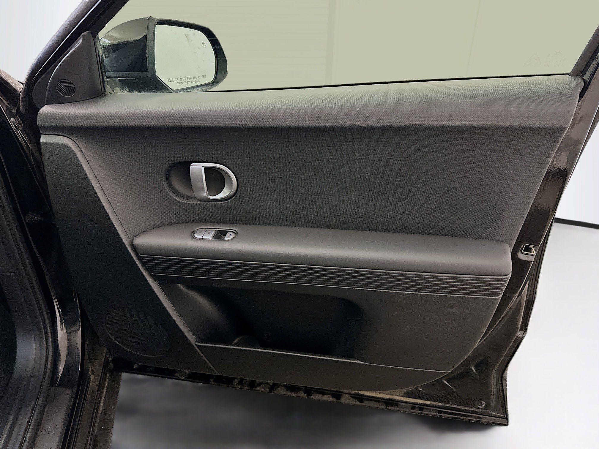 Used 2024 Hyundai Ioniq 5 SE image 33