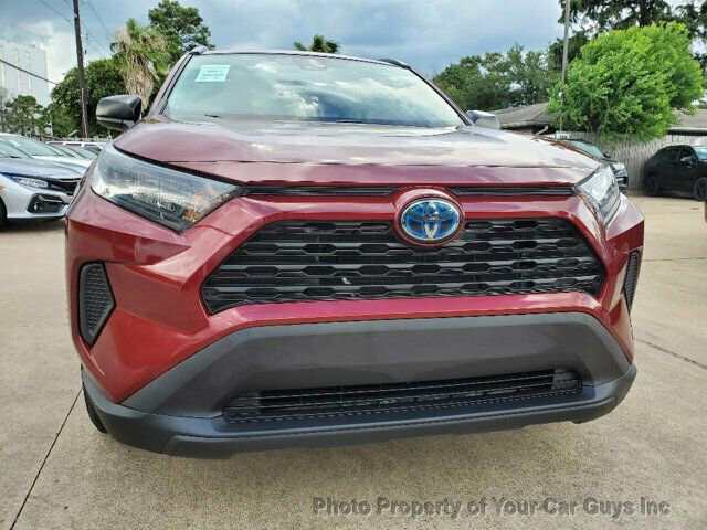 Used 2022 Toyota RAV4 LE image 5