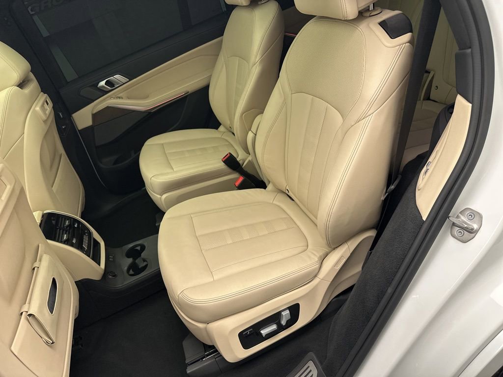 Used 2020 BMW X7 xDrive40i w/ Premium Package image 15