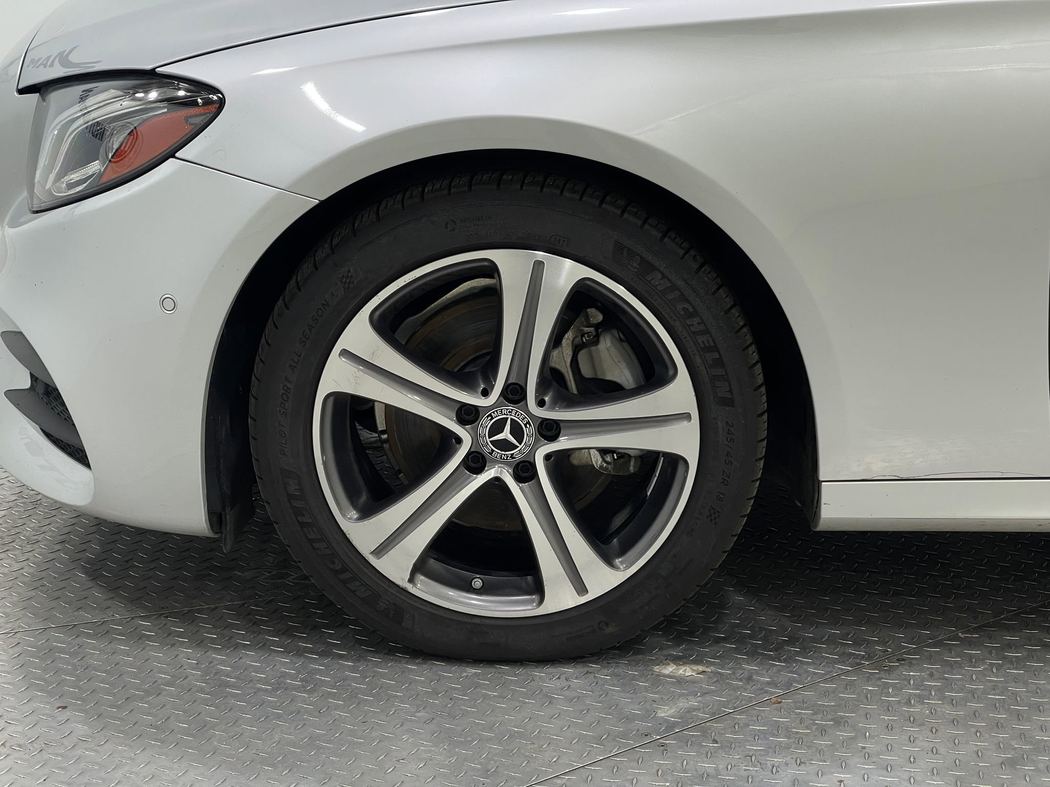 Used 2018 Mercedes-Benz E 300 E 300 image 37