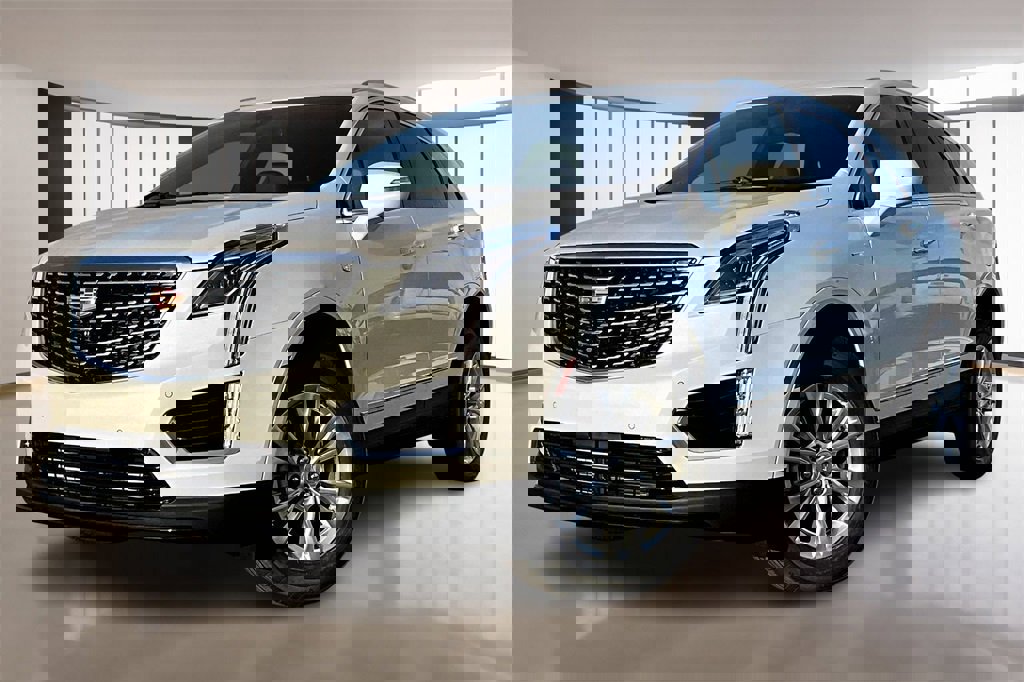 New 2026 Cadillac XT5 Luxury