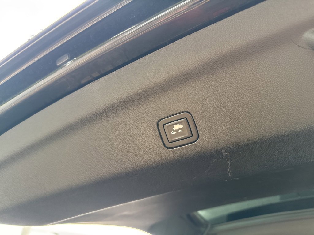 Used 2021 Chevrolet Tahoe Z71 image 9