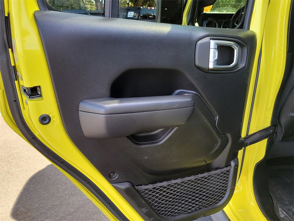 Used 2022 Jeep Wrangler Unlimited Rubicon image 10