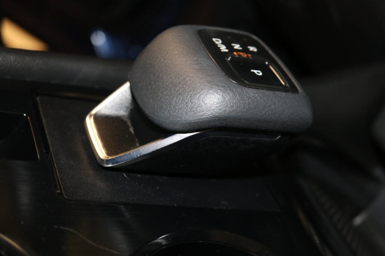 Used 2021 Nissan Rogue SL image 40