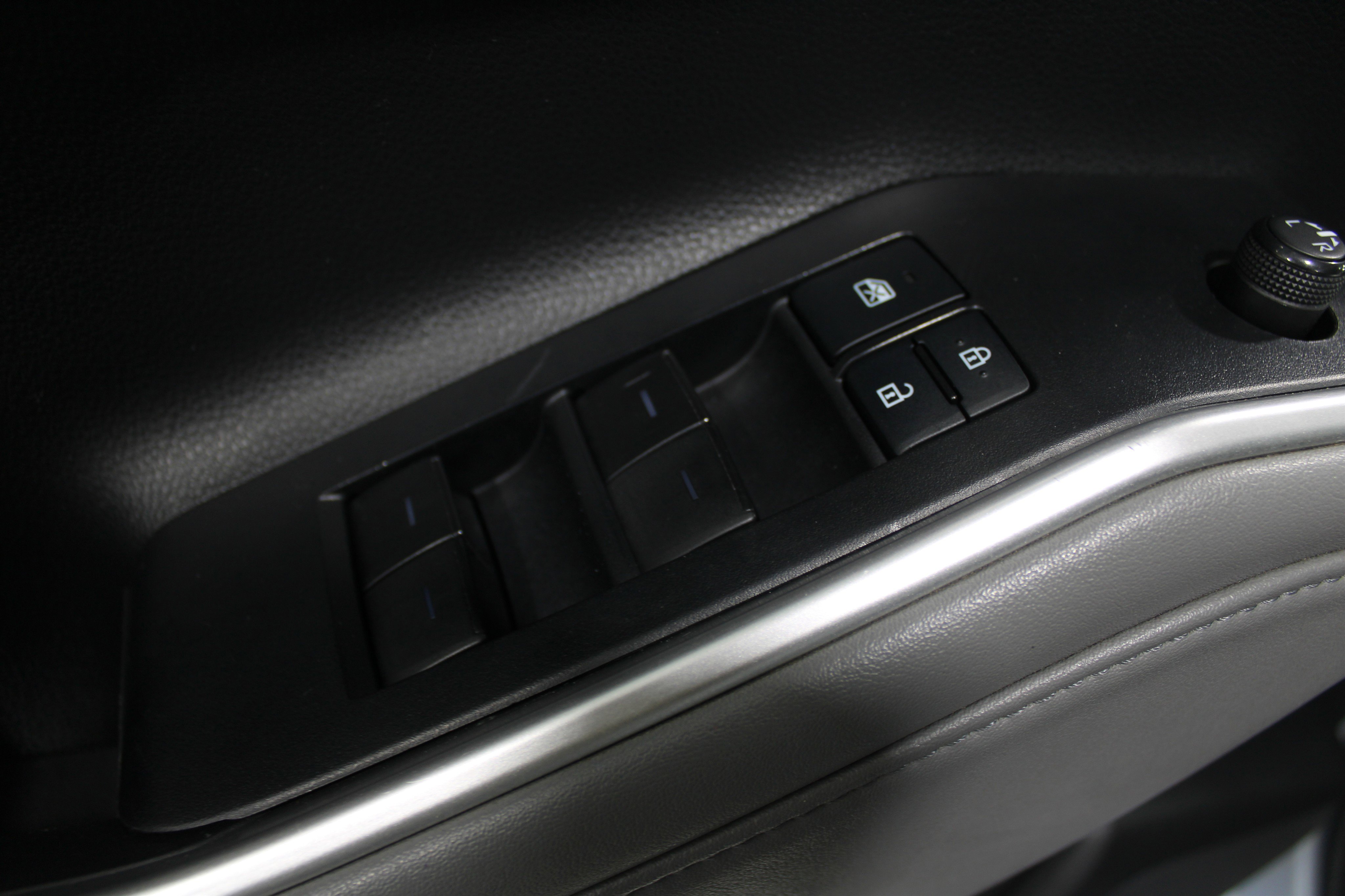 Used 2022 Toyota Highlander XLE image 7