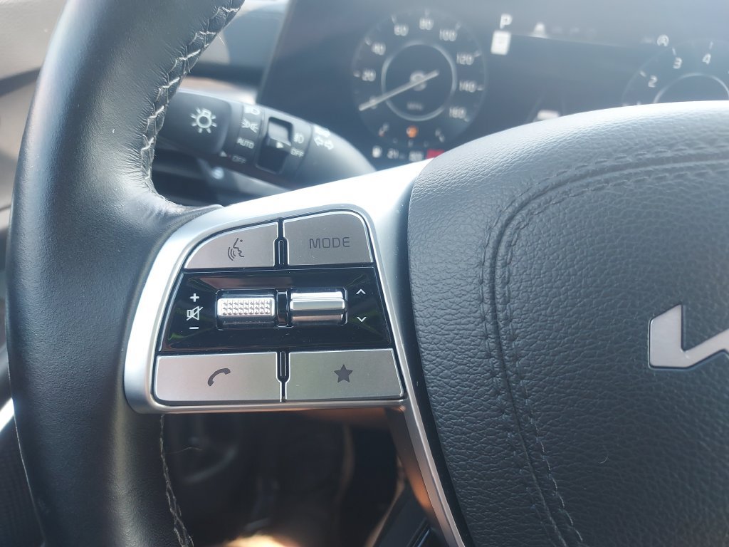 Used 2025 Kia Telluride SX X-Line AWD/4WD image 23