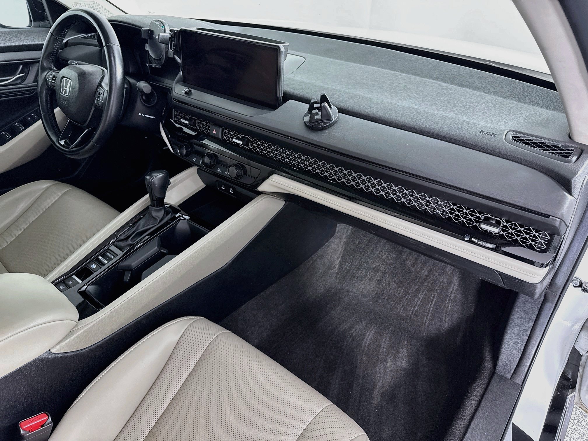 Used 2024 Honda Accord EX-L image 28