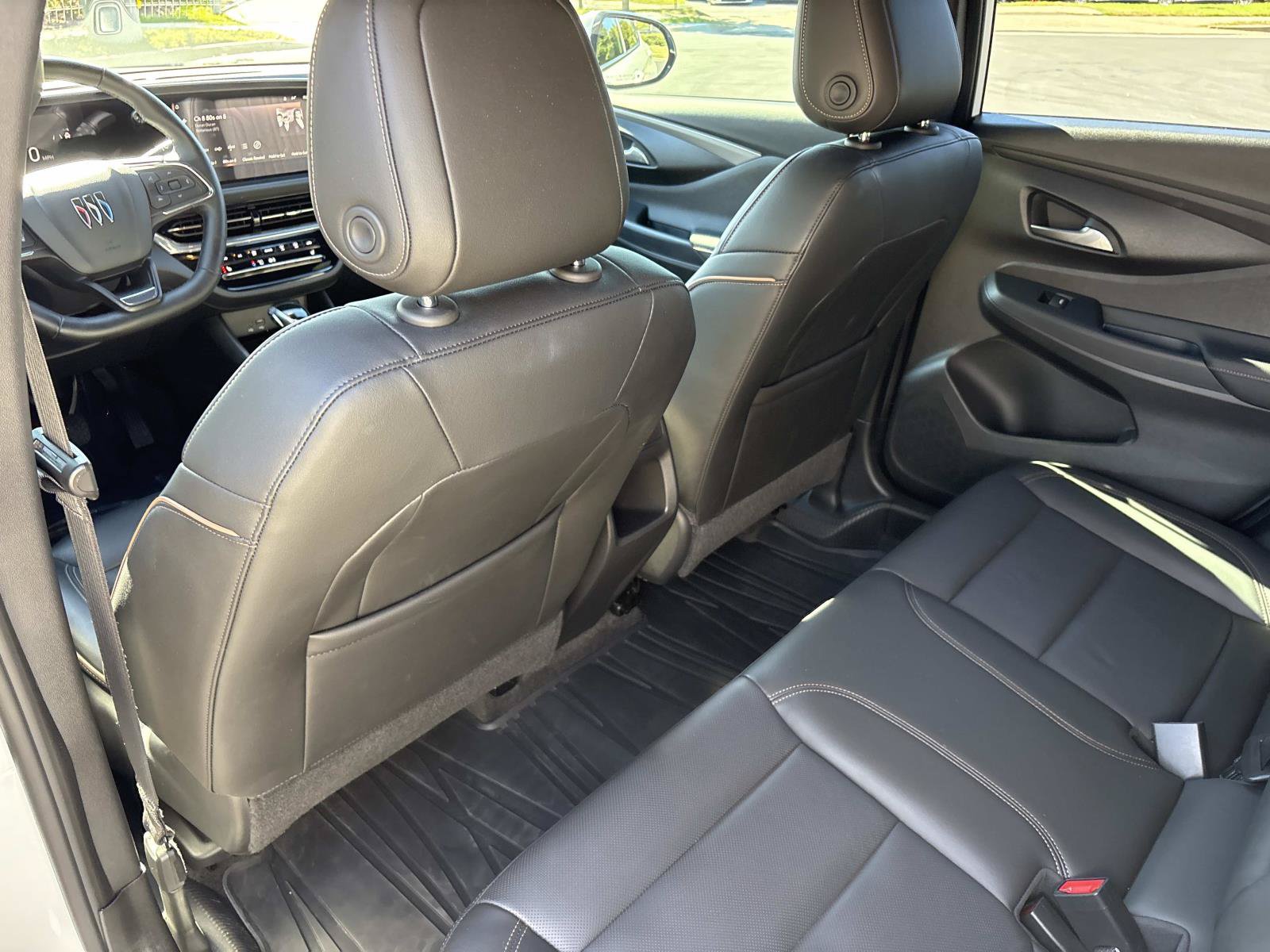 Used 2025 Buick Envista Avenir FWD image 30