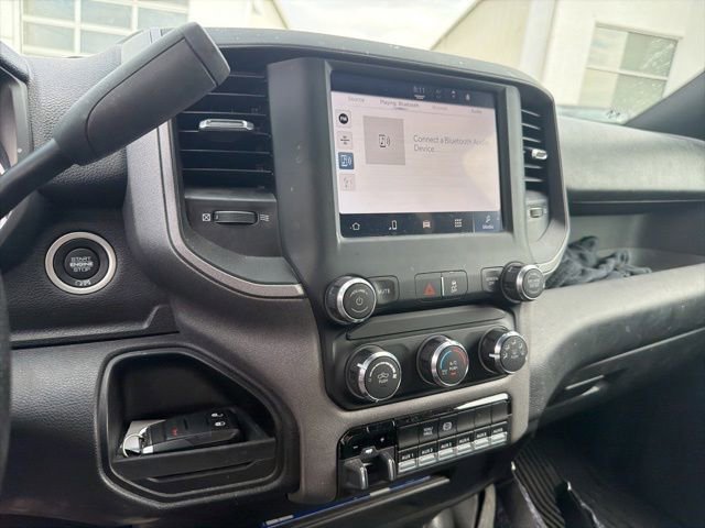 Used 2024 RAM 3500 Tradesman w/ Chrome Appearance Group AWD/4WD image 16