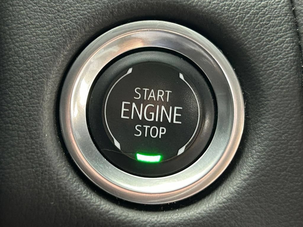 Used 2024 Chevrolet Suburban RST RWD image 31