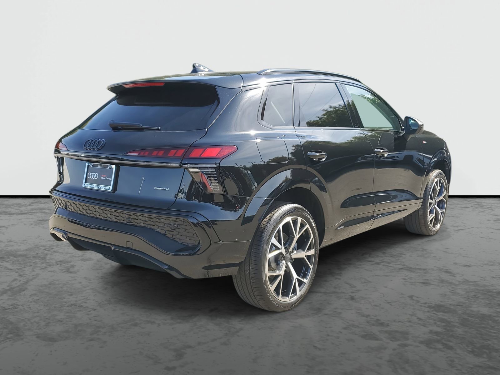 New 2026 Audi Q3 quattro 2.0T AWD/4WD image 4