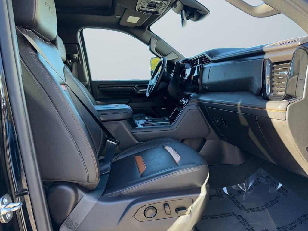 Used 2024 GMC Sierra 2500 AT4 w/ AT4 Preferred Package image 15