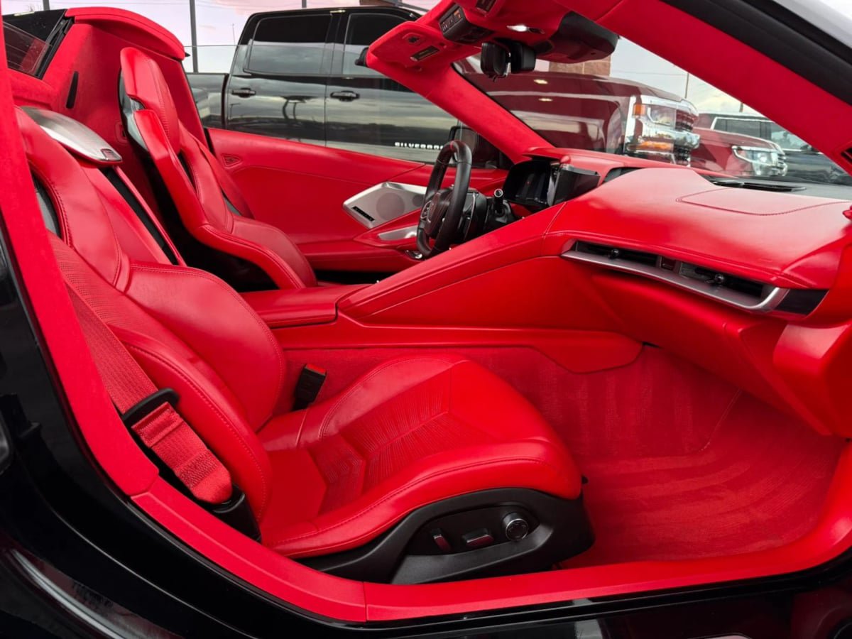 Used 2024 Chevrolet Corvette Stingray Premium Conv w/ 3LT RWD image 27
