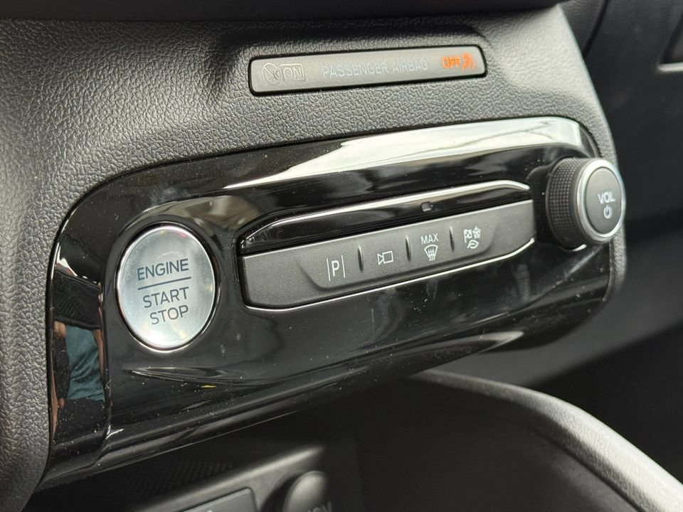 Used 2024 Ford Escape SE w/ PHEV Premium Package FWD image 25