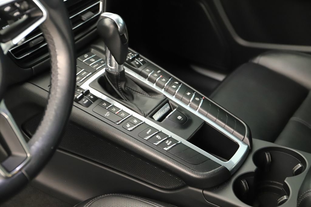 Used 2019 Porsche Macan S AWD/4WD image 17