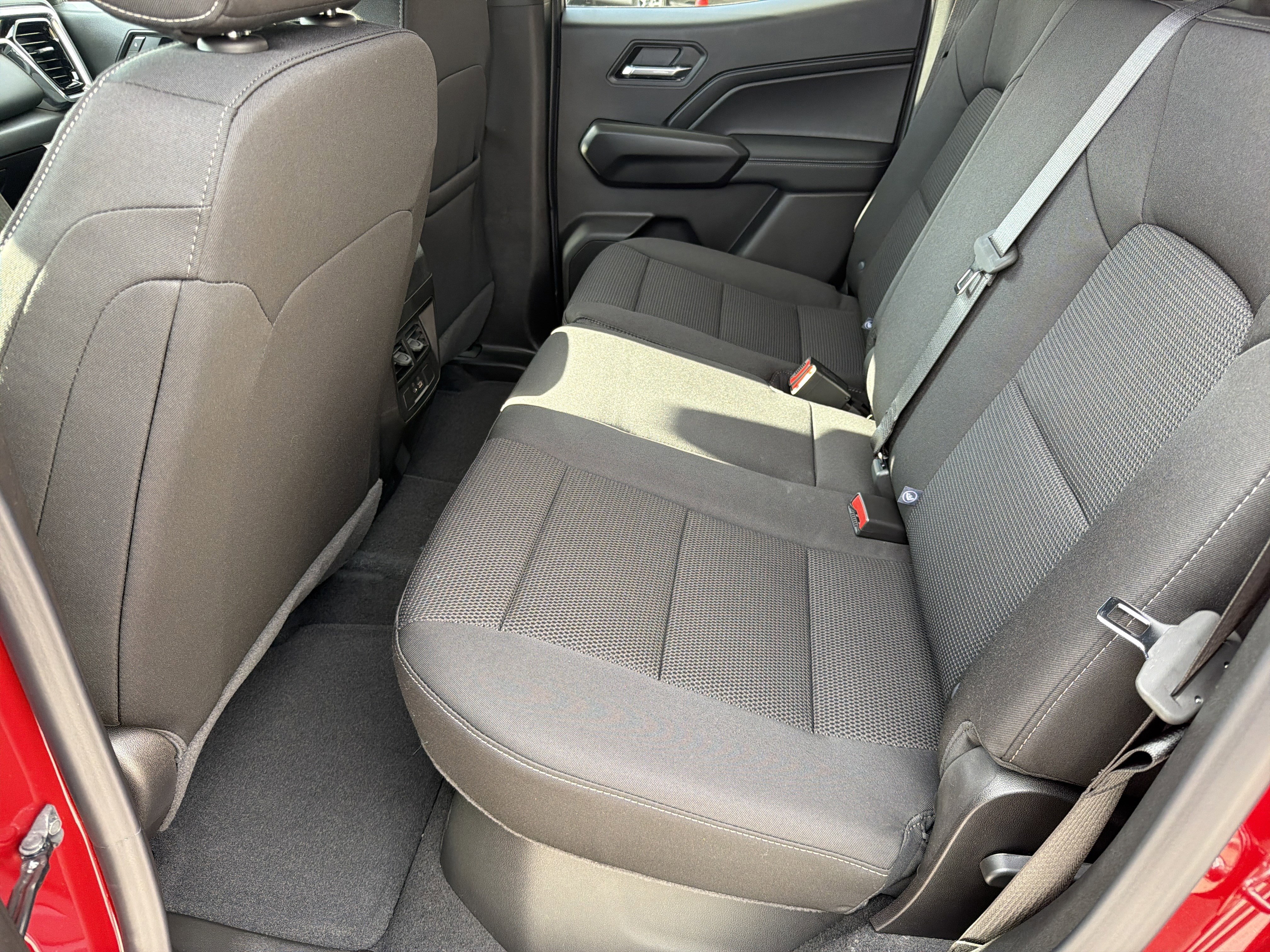 New 2026 GMC Canyon Elevation w/ Convenience Package image 32