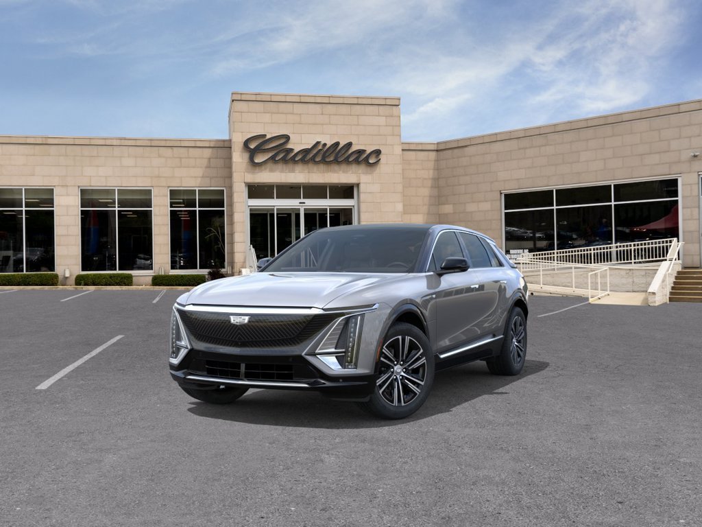 New 2027 Cadillac Lyriq Luxury w/ LPO, Floor Liner Package AWD/4WD image 10