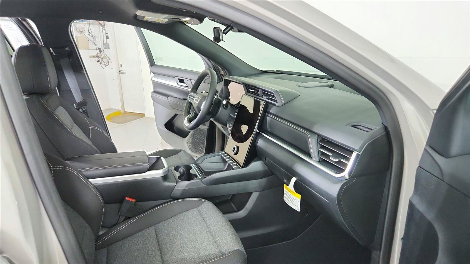 Used 2026 GMC Terrain Elevation w/ Technology Package II FWD image 19