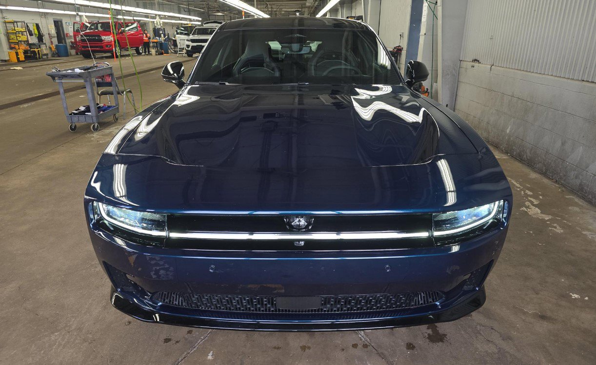 Used 2024 Dodge Charger Daytona Scat Pack w/ Plus Group AWD/4WD image 3