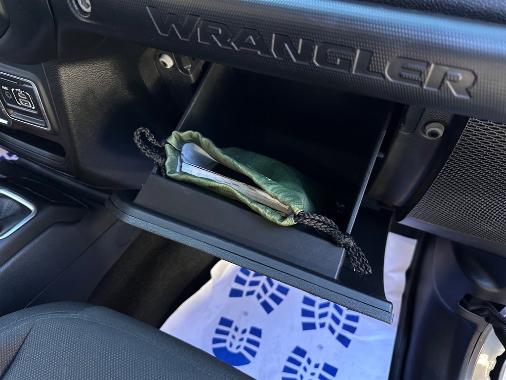 Used 2019 Jeep Wrangler Unlimited Sport S image 36